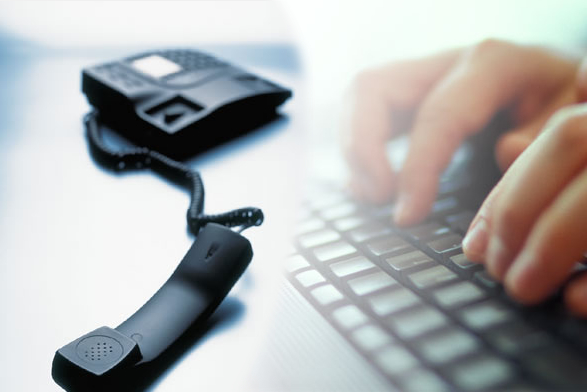 Mobiledző &ndash; Kapcsolat &ndash; Telefon és email